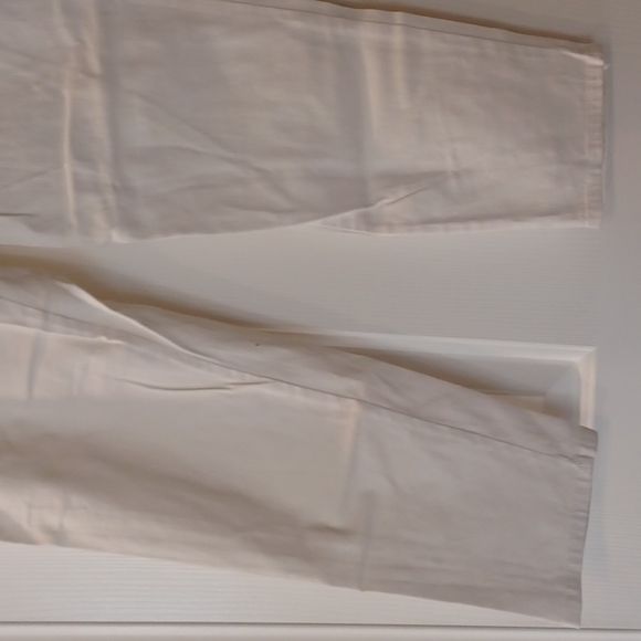 *White Capri sz 10 - Picture 2 of 8